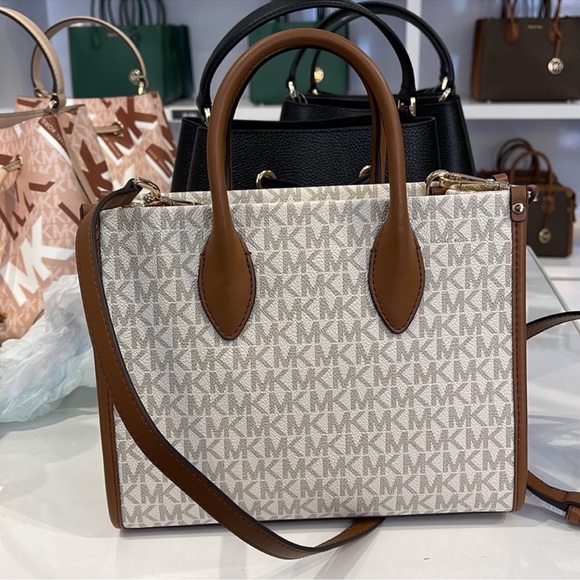 Michael Kors Mirella Small Shopper Top Zip Crossbody Bag Vanilla Logo MK
NWT - Picture 9 of 16